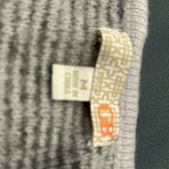 Gray pattern sweater - Picture 3 of 5